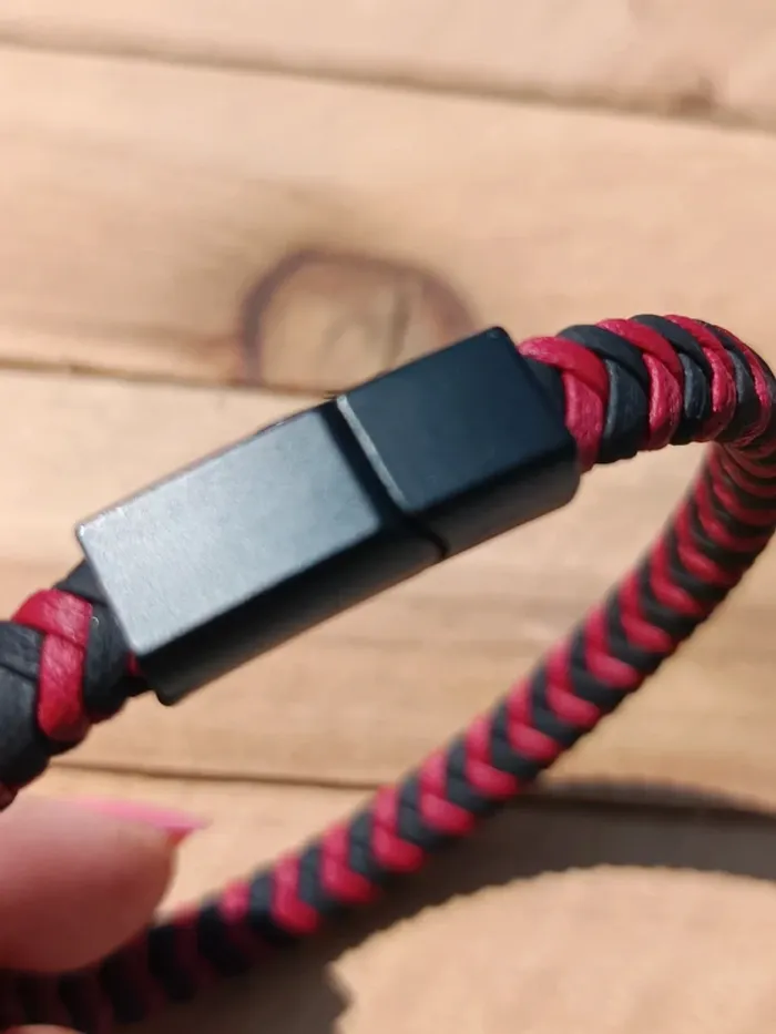 Bracelet cuir noir et rouge pour homme - photo numéro 3