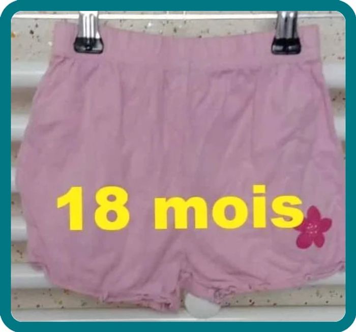 Short rose Taille 18 mois