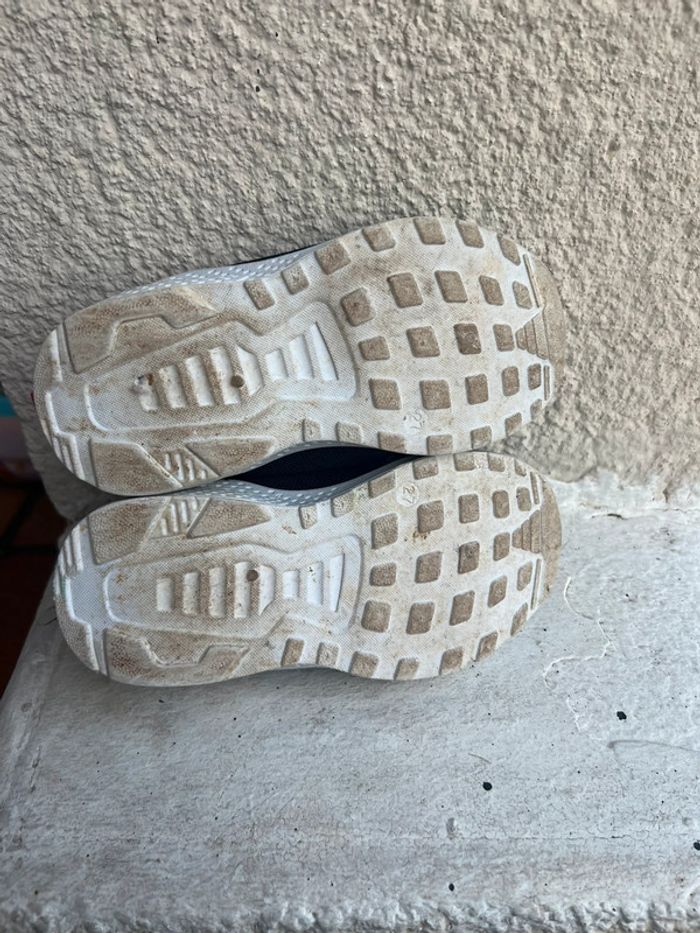 Paire de baskets fille pointure 27 marque Gamstar bon état - photo numéro 4