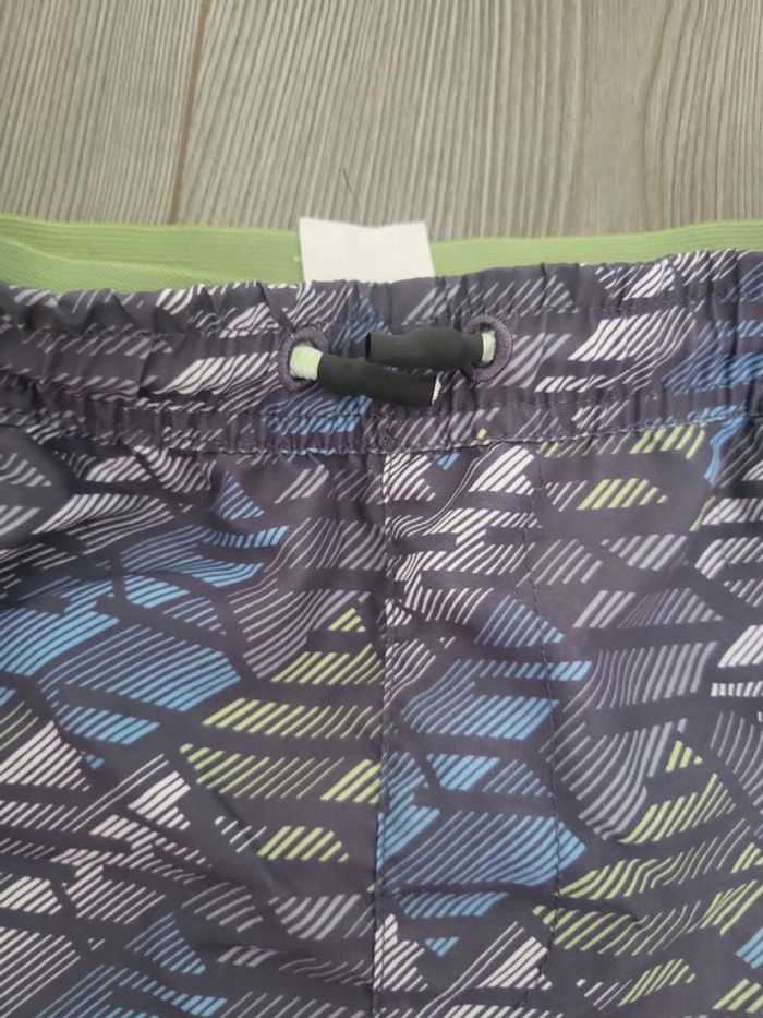 Short de bain quapi 11/12 ans tbe - photo numéro 3