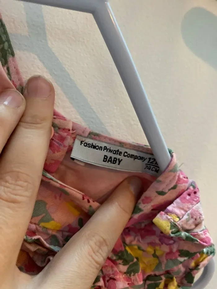 Robe fleurie rose 12 mois - photo numéro 2