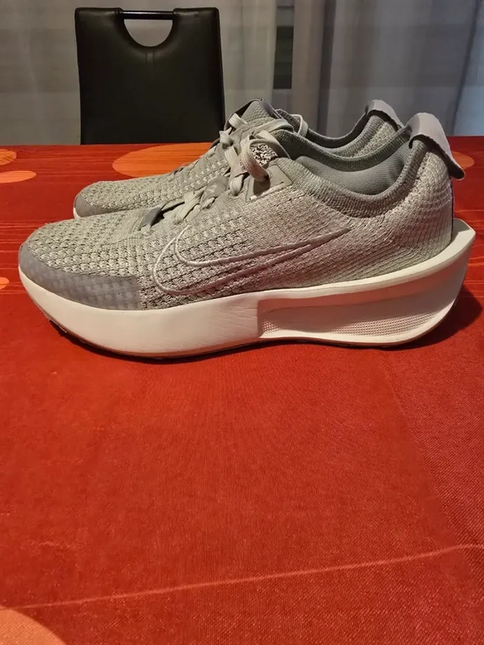 Chaussure de sport - photo numéro 5
