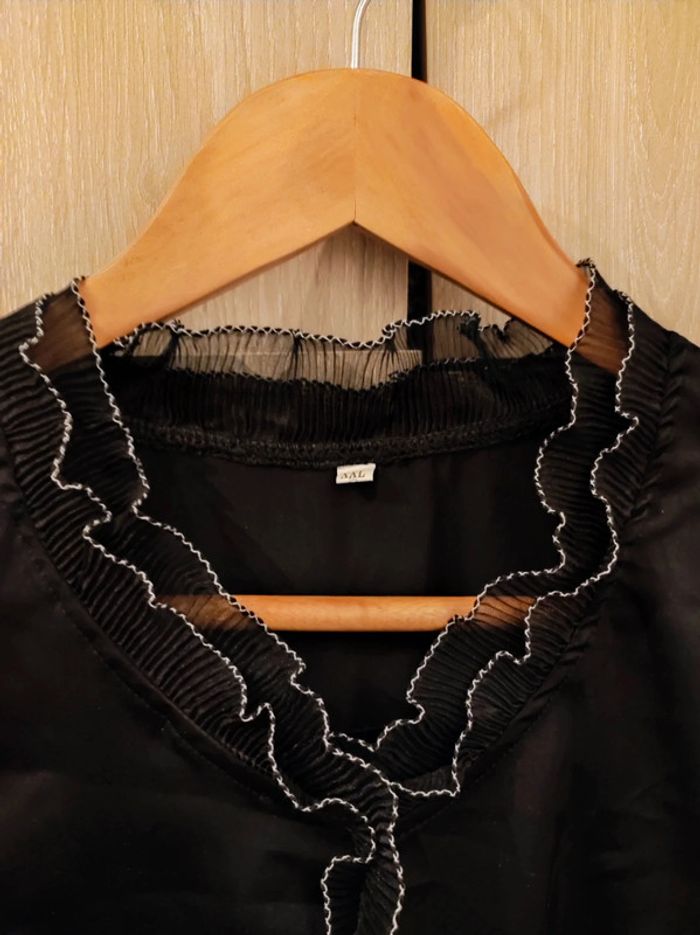 Blouse satin noir volants fantaisie t XXL - photo numéro 7
