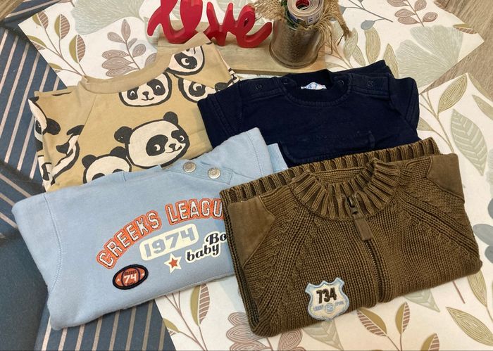 3 pulls 1 gilet 12 mois