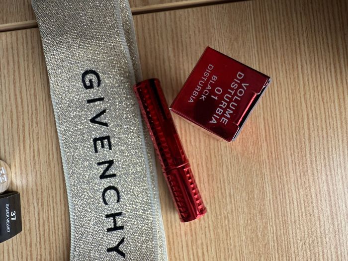 Givenchy - photo numéro 5