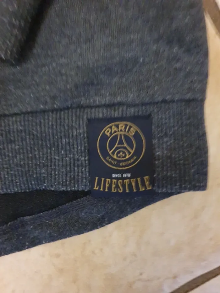 Pull Paris st germain - photo numéro 3