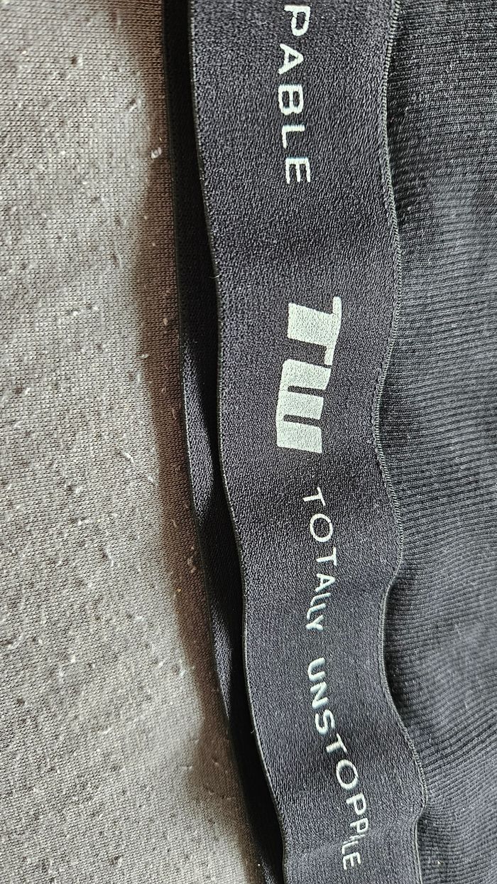 Top noir sans manches élastique streetwear S Tally Weijl - photo numéro 7