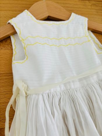 Robe baptême ou cérémonie bébé 1-3mois estimé