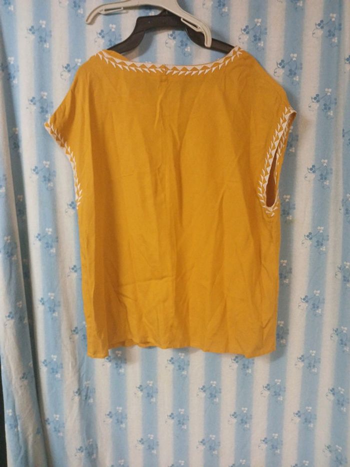 Top leger - photo numéro 4