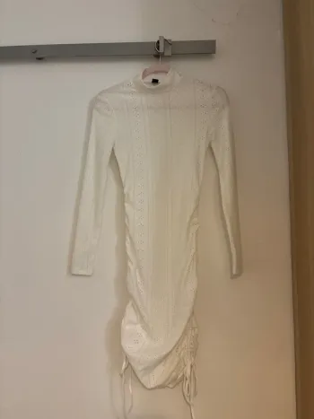 Robe Shein à manche longue blanche