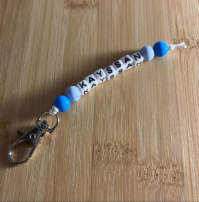 Porte clefs ou bijoux de sac  en perles acrylique en perles acrylique - photo numéro 7