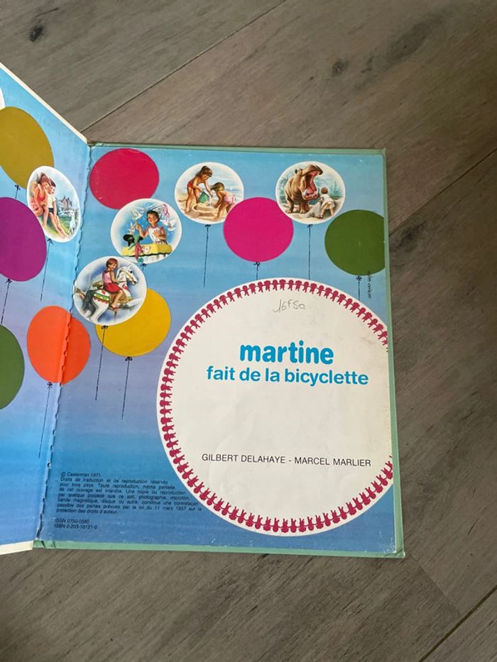 Martine fait de la bicyclette - photo numéro 2