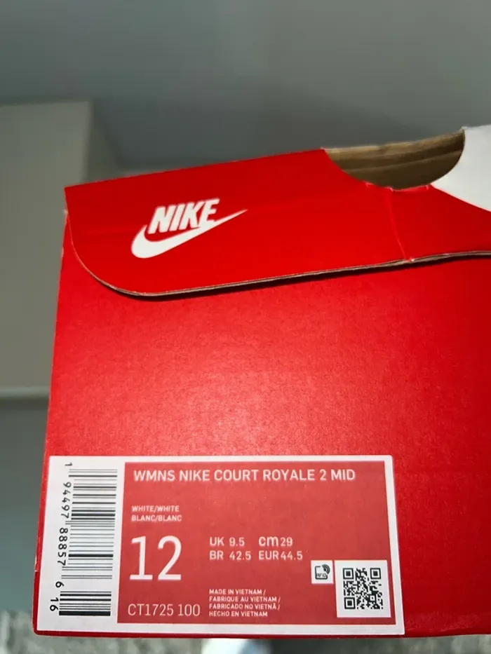 Basket Nike Taille 44.5 unisex - photo numéro 13