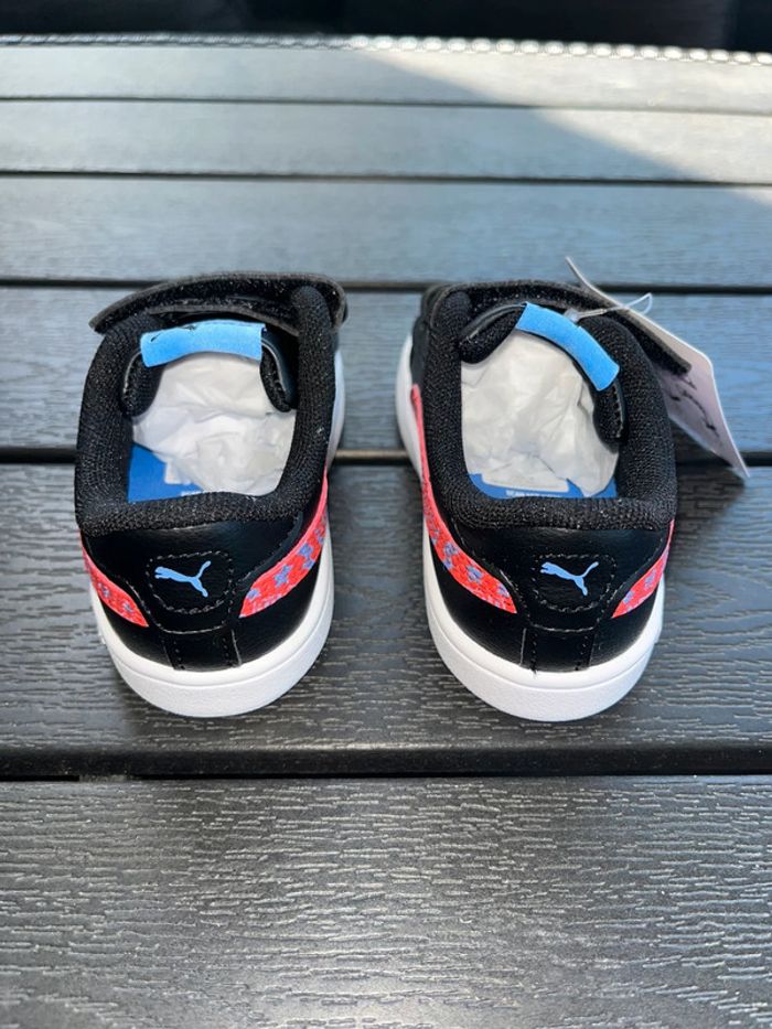 Baskets Sneakers Enfants Puma Neuves Taille 21 - photo numéro 4