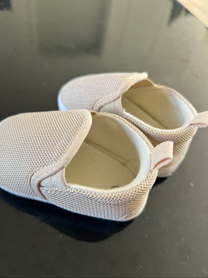 Chaussures/chaussons taille 18-19 - photo numéro 2