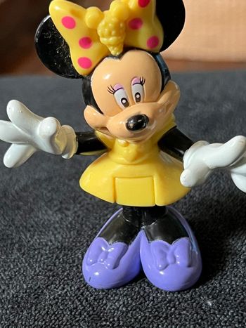 Minnie figurine