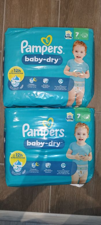 Couches Pampers taille 7