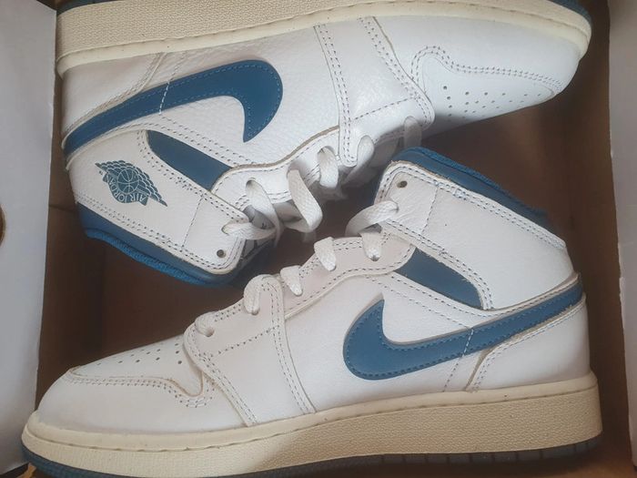 Nike Air Jordan 1 (37.5) - photo numéro 10