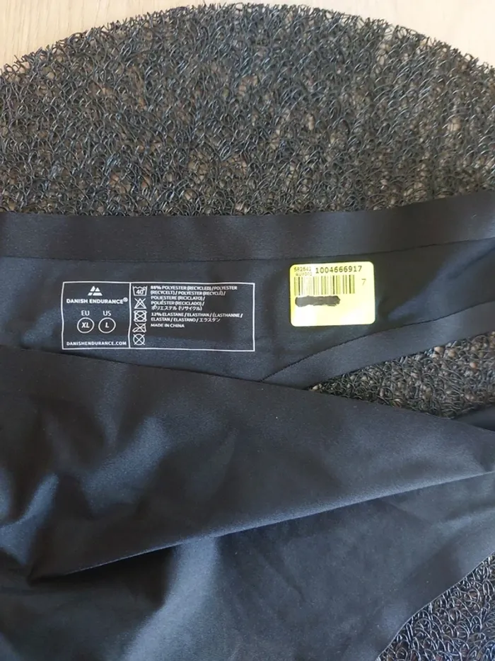 String T.XL neuf - photo numéro 3