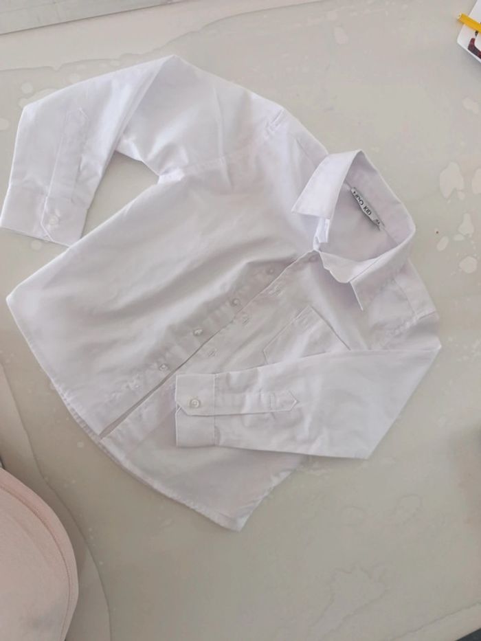 Chemise blanche 4 ans neuve