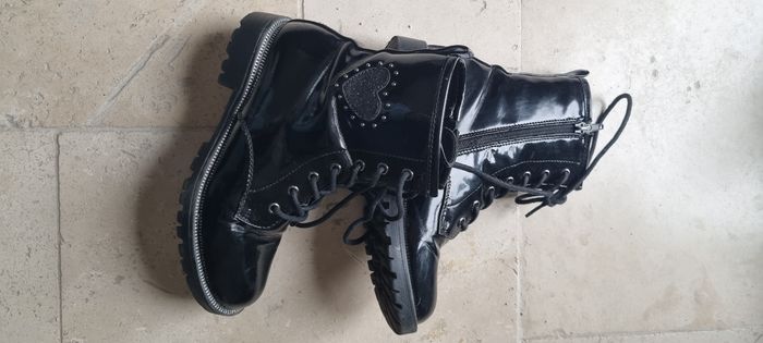 Bottines noires vernies
