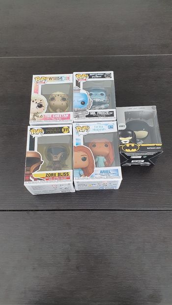 Figurines Pop et Batman lumineux