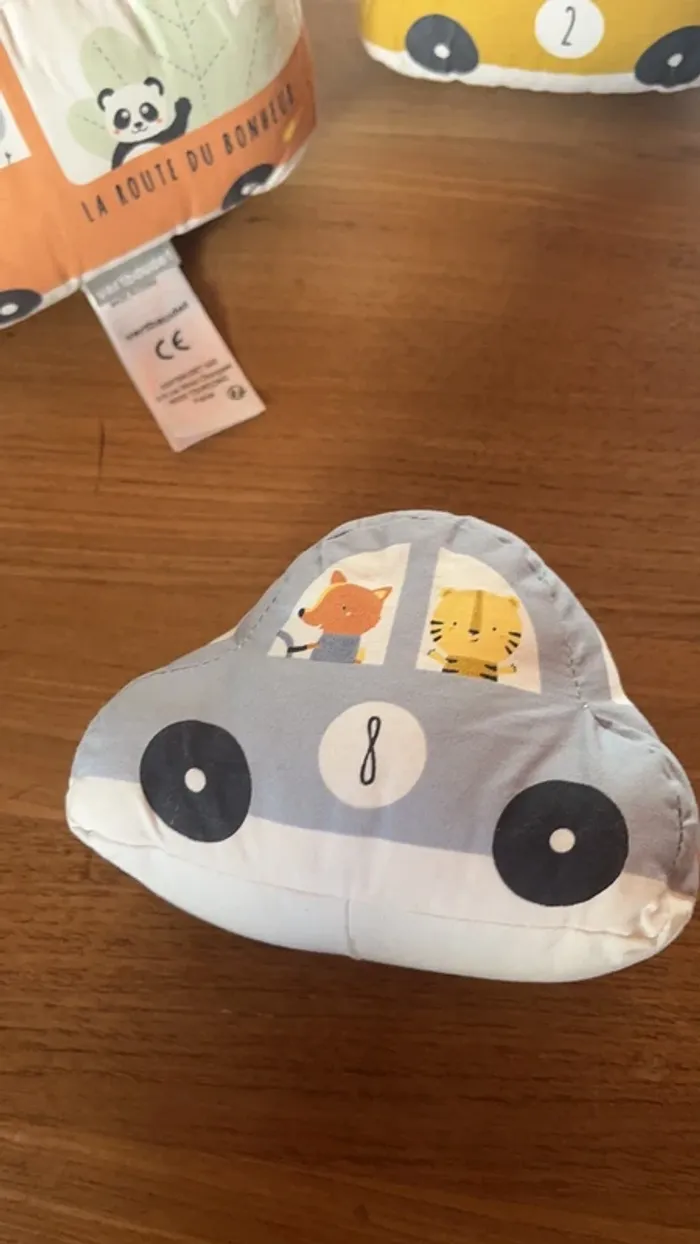 Lot 3 petites voitures en tissu pour deco chambre bebe vertbaudet - photo numéro 4