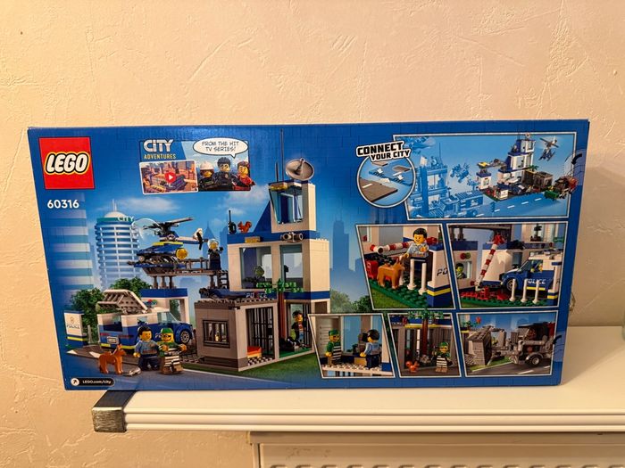 LEGO City Commissariat de police - photo numéro 3