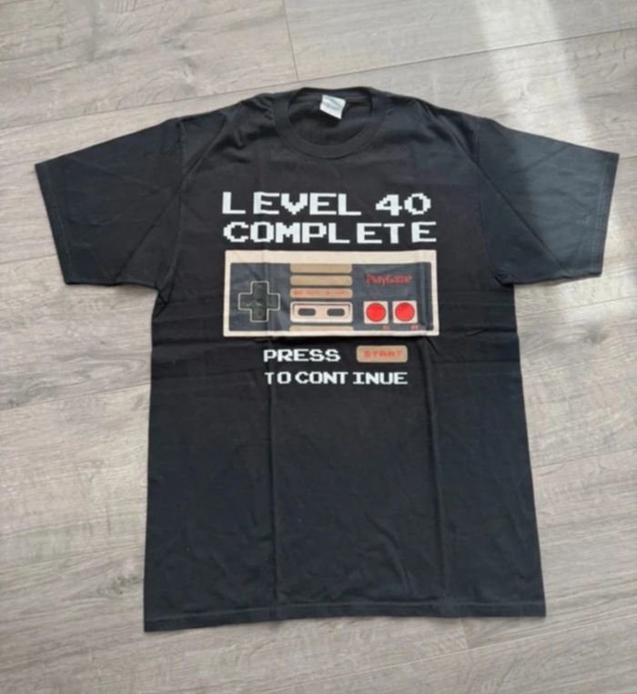 T-shirt noir imprimé console taille M ou 38