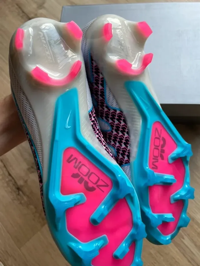 Crampons Nike Zoom Vapor 15 Elite FG 47,5 - photo numéro 4