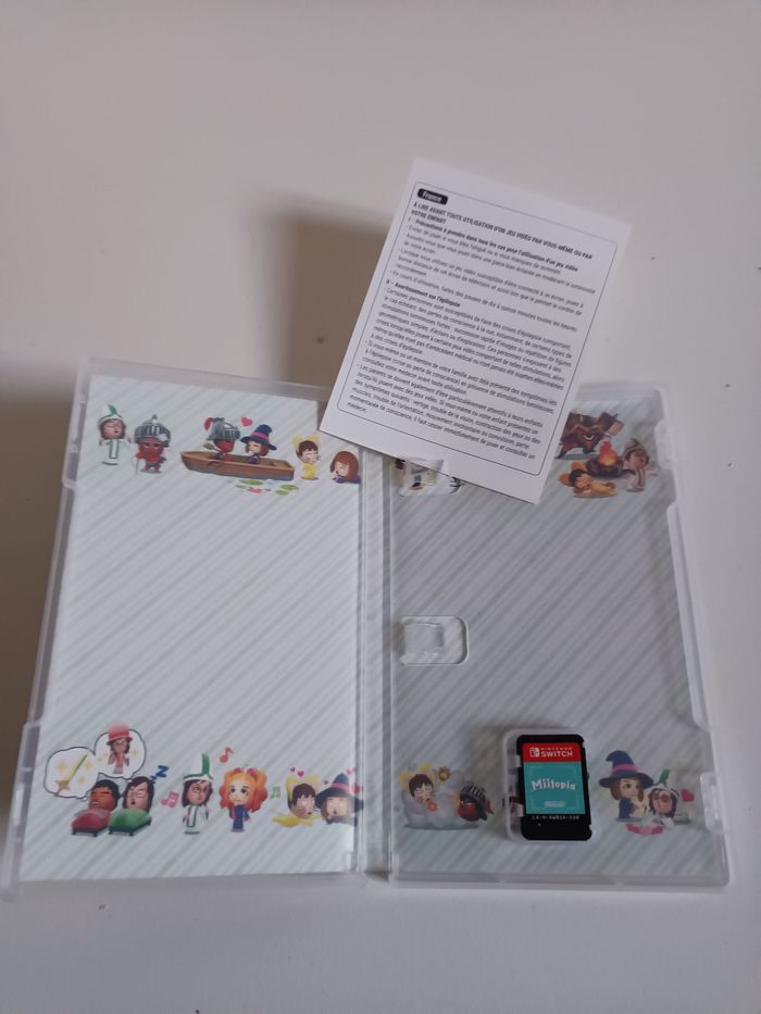 Jeu Switch Miitopia en très bon état - photo numéro 3