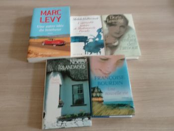 Lot de 5 livres, divers (12)(Marc Levy ect.)
