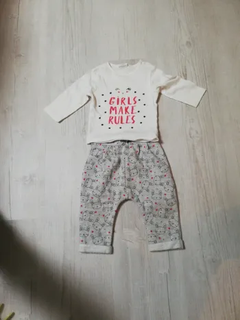 Jogging et t-shirt kiabi 6 mois