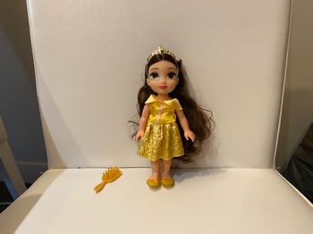 Mini poupée la belle et la  bête disney