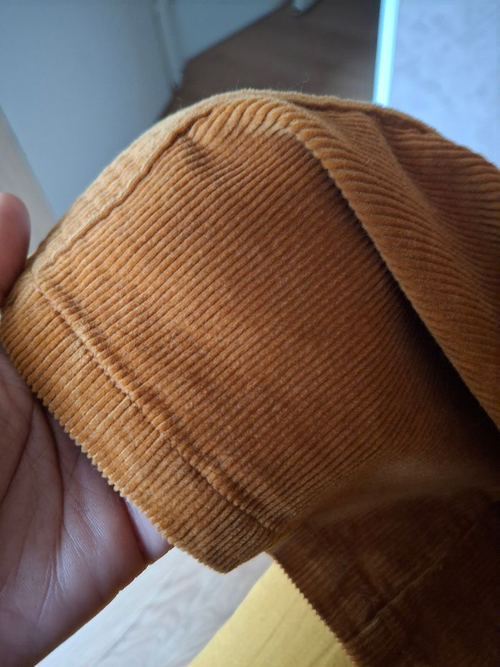 Veste velours camel foncé Kiabi - Taille 8ans (très bon état) - photo numéro 3