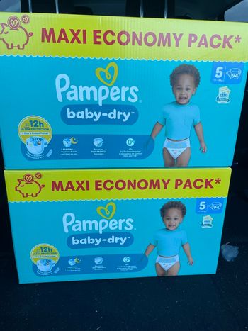 Vents pack 2 cartons Pampers taille 5 baby dry 