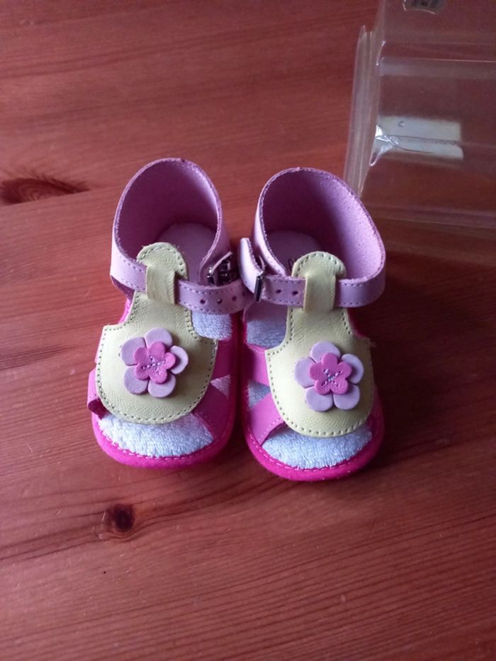 Nue pied bébé 6/12mois - photo numéro 3