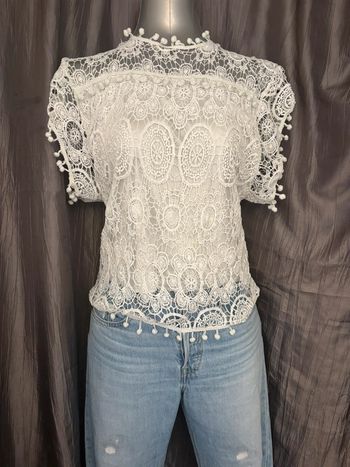 Blouse bohème blanche dentelle/crochet et pompons 36/38