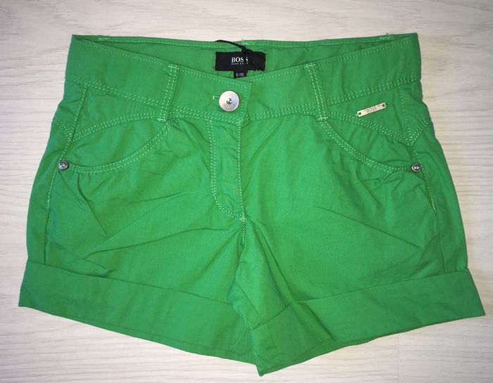 Short Hugo Boss Neuf fille 6 ans