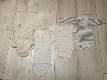 Lot 4 bodies ML et MC 3 mois