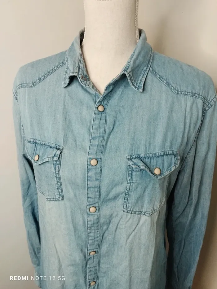 Chemise en jean taille M - photo numéro 2