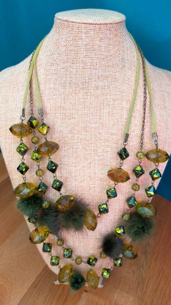 Collier fantaisie original – Vert olive & ambre – Pompons et perles mouchetées - photo numéro 14