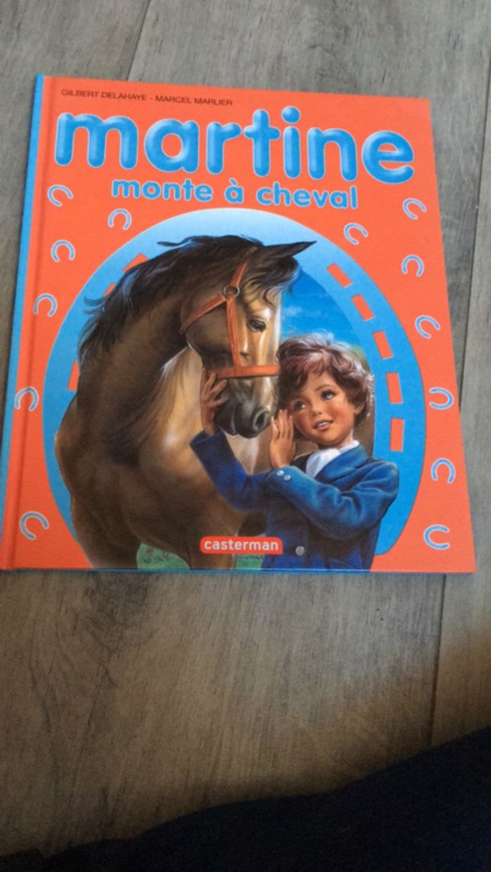 Livre Martine monte à cheval