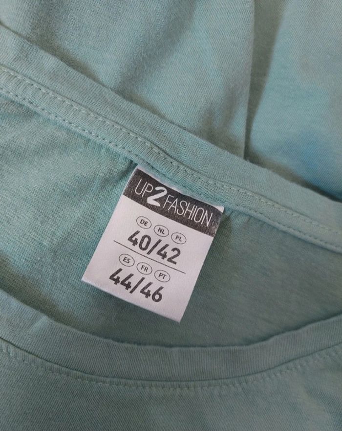 T-shirt manches courtes vert pastel 44-46 - photo numéro 4