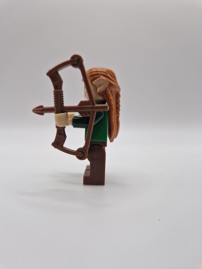 Figurine type lego guerrière elfe seigneur des anneaux / hobbit - photo numéro 2