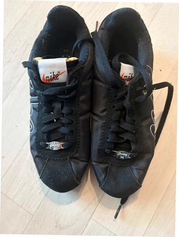 Basket Nike noir très bon etat 37,5