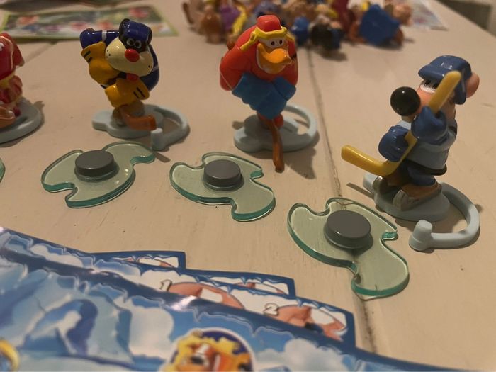 Série Complète 6 Figurines Kinder hockey sur Glace (2008) + BPZ très Bon État - photo numéro 2