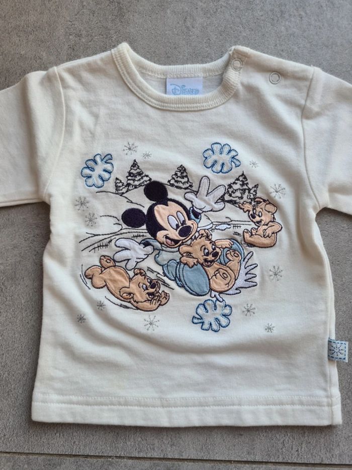 Haut disney 1 mois neuf - photo numéro 2