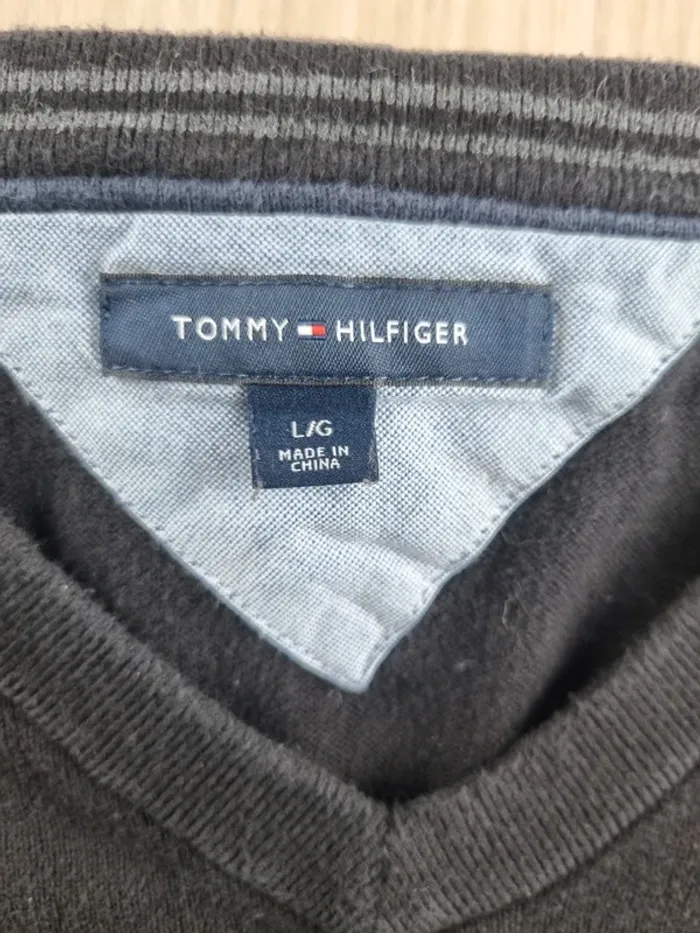 Pull a col V noir Tommy hilfiger Homme Taille M - photo numéro 2