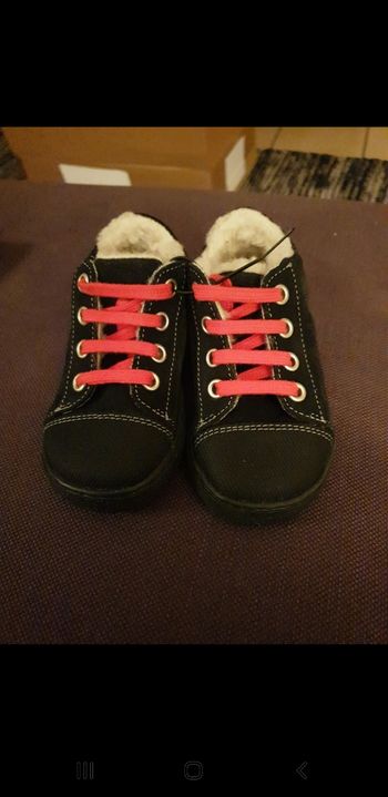 Chaussures cuir neuves fourrées Vertbaudet 21